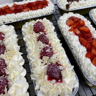 Deluxe Tray Cakes