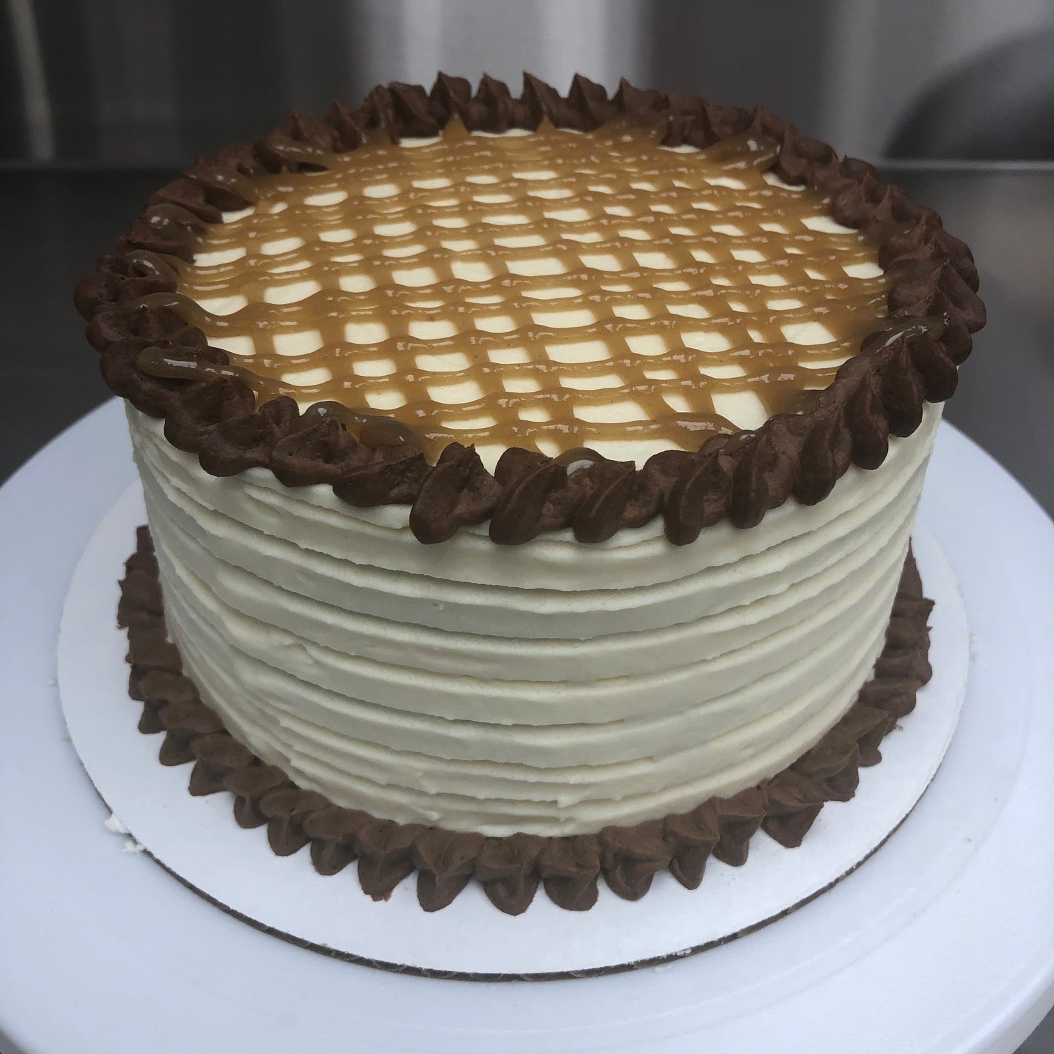 Salted Caramel Cake (Pre-Order)